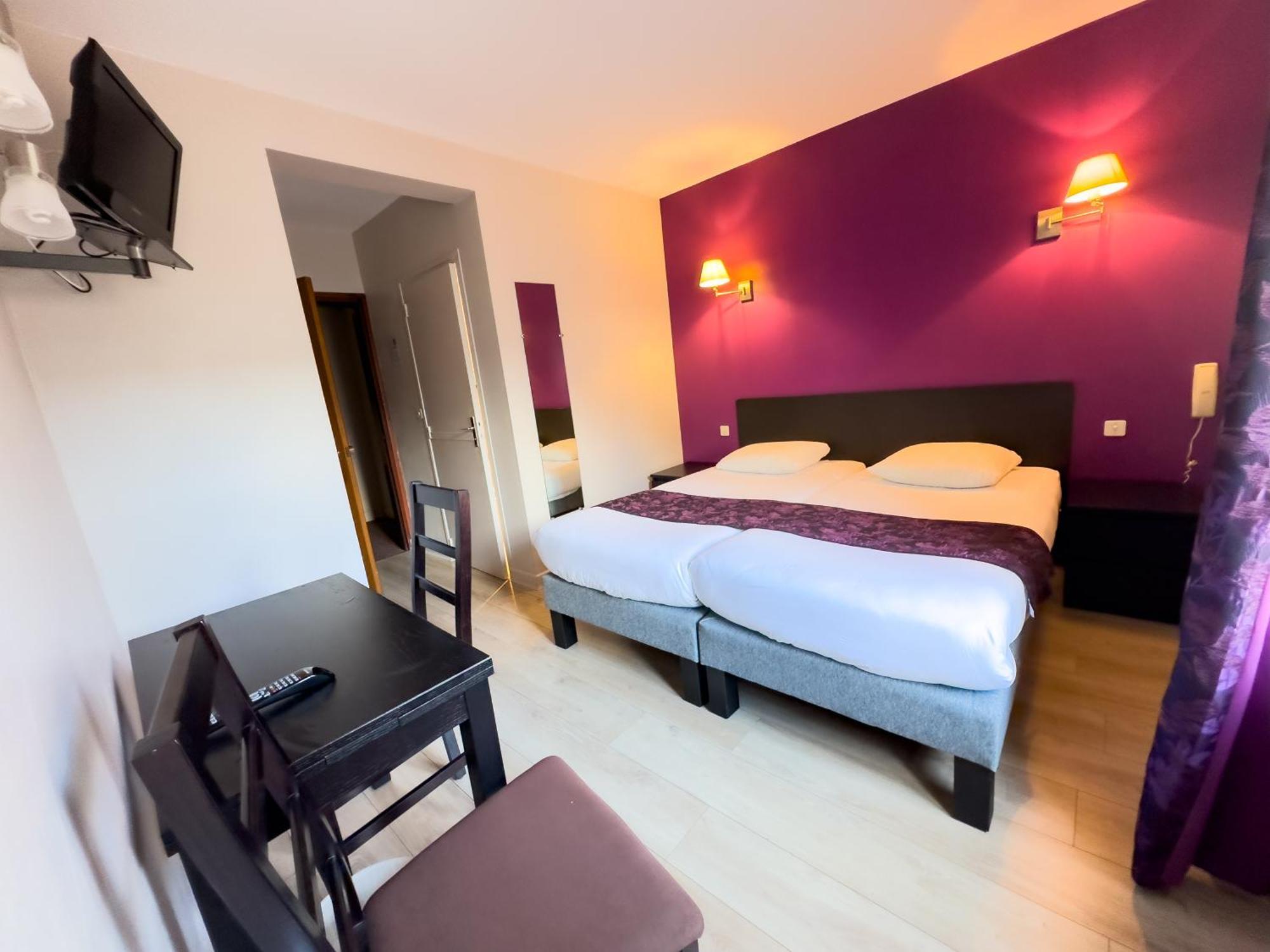 Logis Hotel Restaurant Des Voyageurs Tarnac エクステリア 写真
