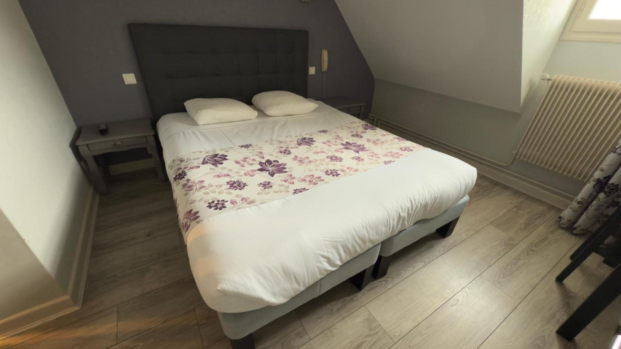 Logis Hotel Restaurant Des Voyageurs Tarnac エクステリア 写真