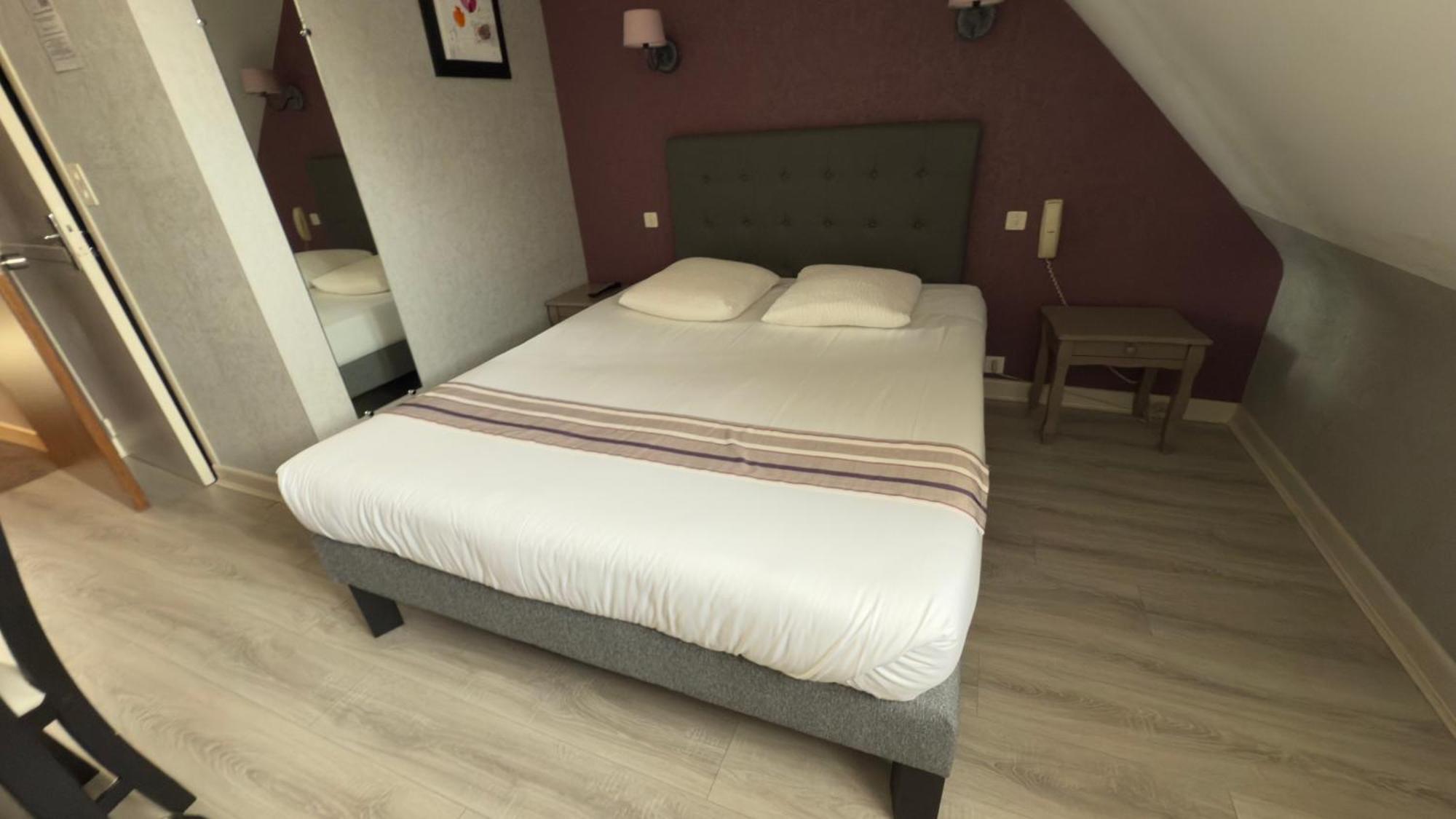 Logis Hotel Restaurant Des Voyageurs Tarnac エクステリア 写真