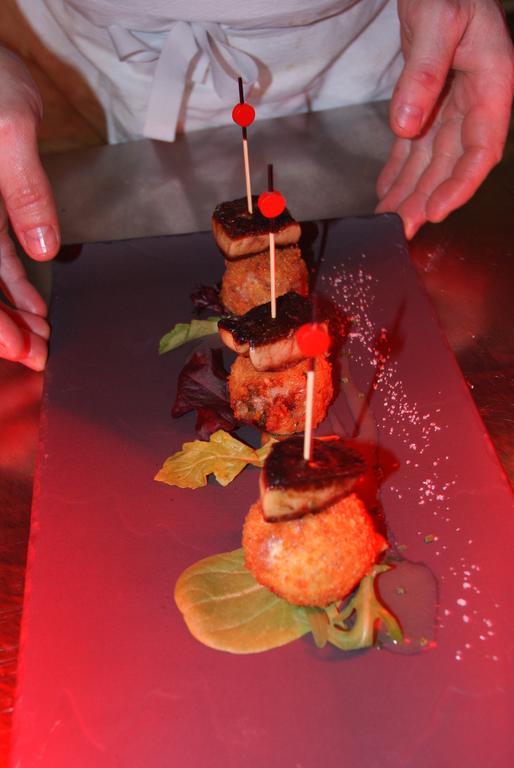 Logis Hotel Restaurant Des Voyageurs Tarnac エクステリア 写真