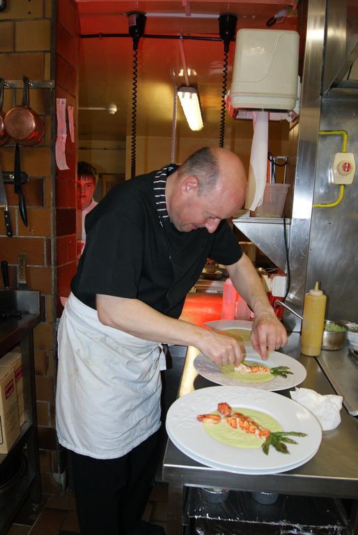 Logis Hotel Restaurant Des Voyageurs Tarnac エクステリア 写真